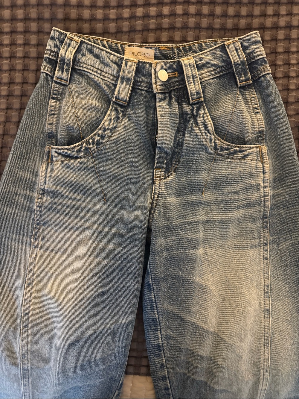 Pilcro Kenny High Rise Tapered Barrel Leg Jeans - Picture 5 of 6
